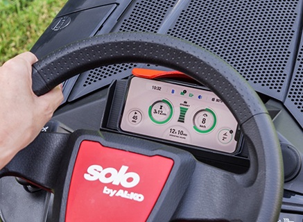 Smart Cockpit z czujnikiem poziomu paliwa